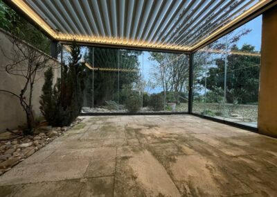 Coulissant panoramique pour fermeture pergola