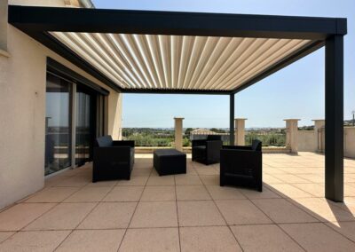 Pergola bioclimatique 7016 à Châteauneuf du Pape