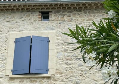 Volets Battants alu bleu 5014 à St Laurent des Arbres