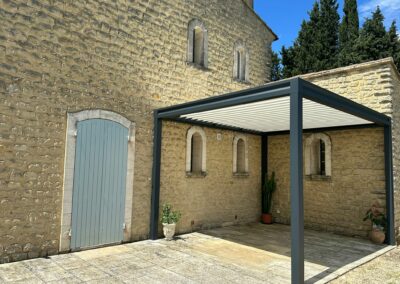 Pergola bioclimatique alu 7016 à Caderousse Vaucluse